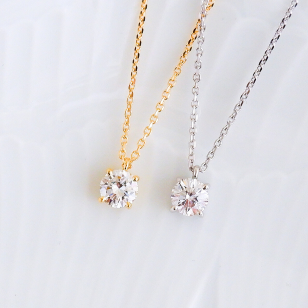 一粒ダイヤモンドネックレスが人気の理由とは？40代ならひとつは持っておきたい！